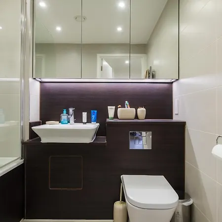 Appartamento Elegant 1 Bed Flat With Balcony In Islington Londra Esterno foto