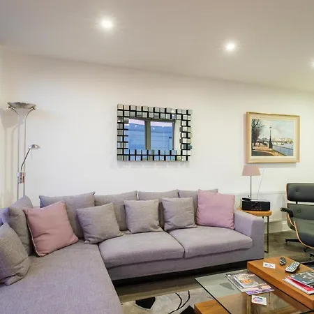 Appartamento Elegant 1 Bed Flat With Balcony In Islington Londra Esterno foto